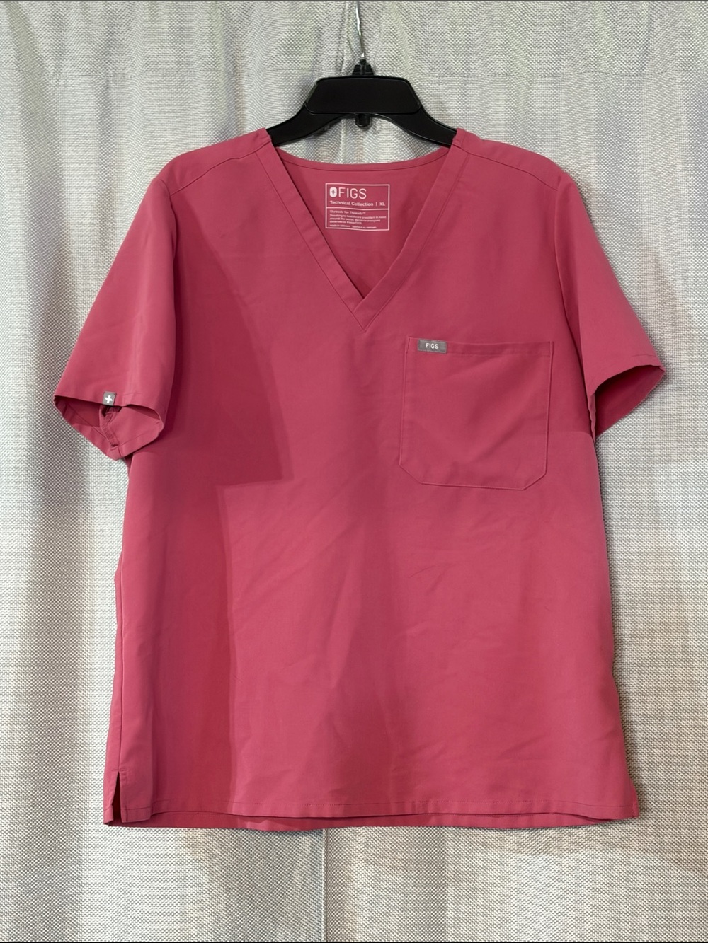Figs Women’s V-Neck Scrub Top in Berry Pink